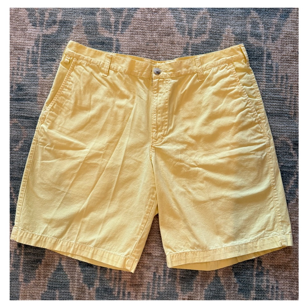 COLUMBIA Men’s Yellow PFG Chino Shorts